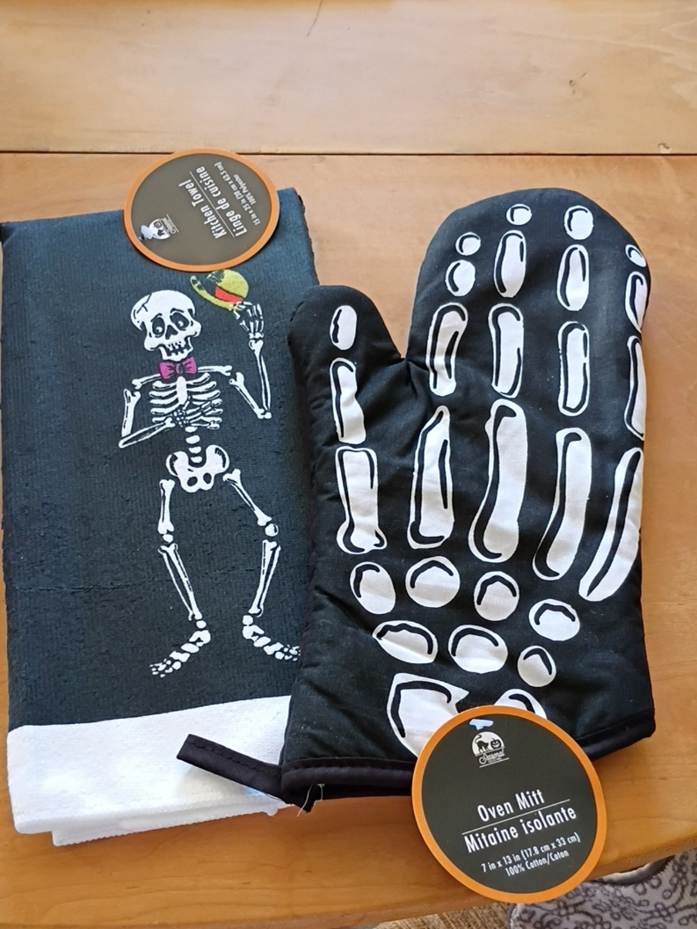 Decorative Skeleton Oven Mitt and Towel Set - Black - Unbranded